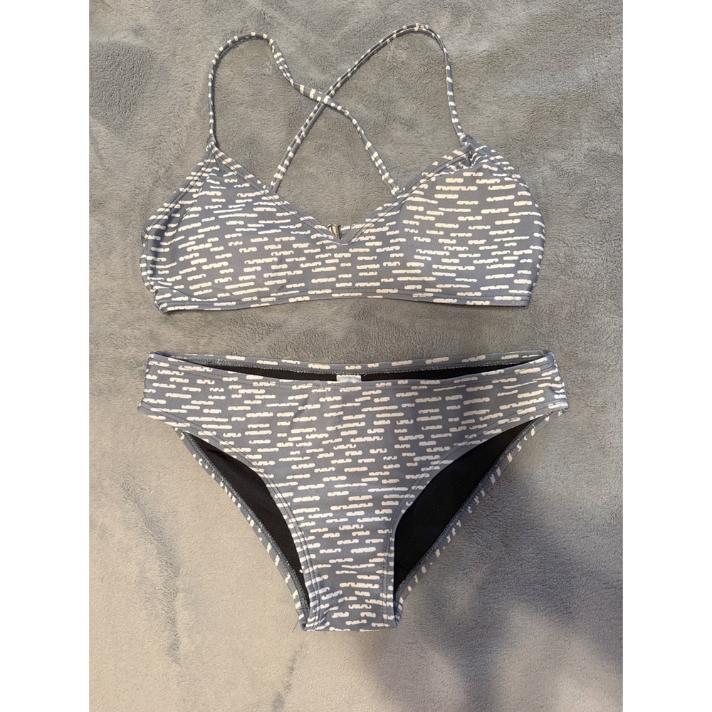 Grey stripe pattern swimsuit